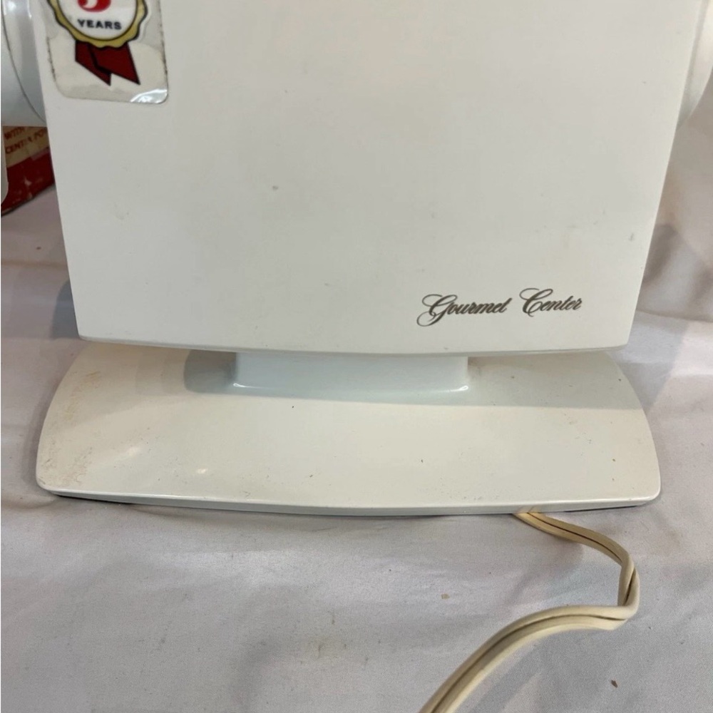 Vintage 60s Hamilton Beach Power Unit Model 222 and Quick-Crusher Model 577 - Picture 10 of 16